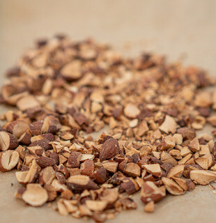 <p>In a food processor pulse the walnuts, roasted almonds, and oats until crumb like texture.</p>